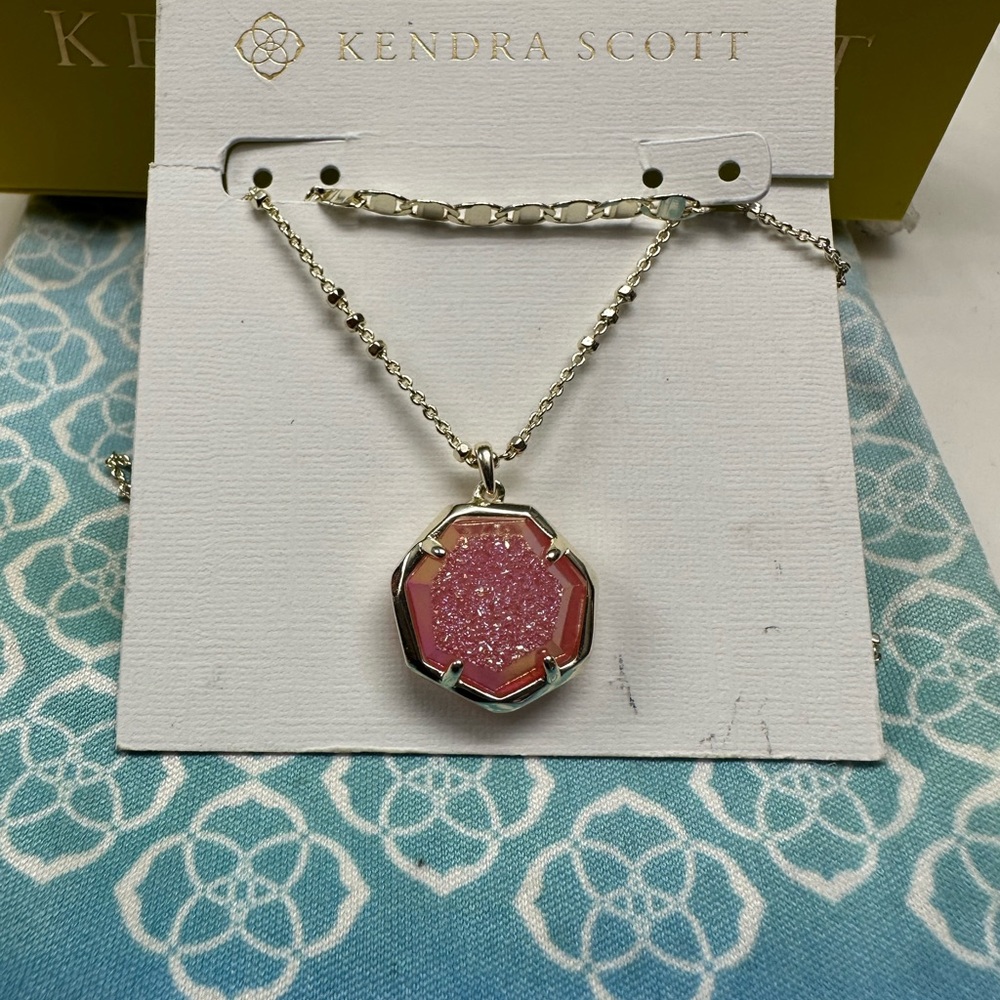 Kendra Scott Coral Drusy Gold double strand necklace- RARE!!!